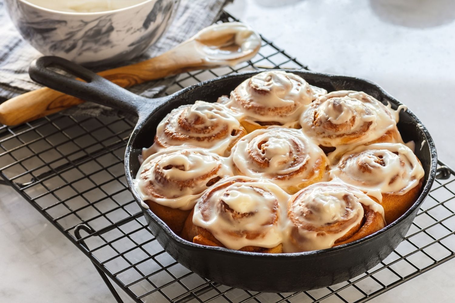 cinnamon-roll-icing-recipe