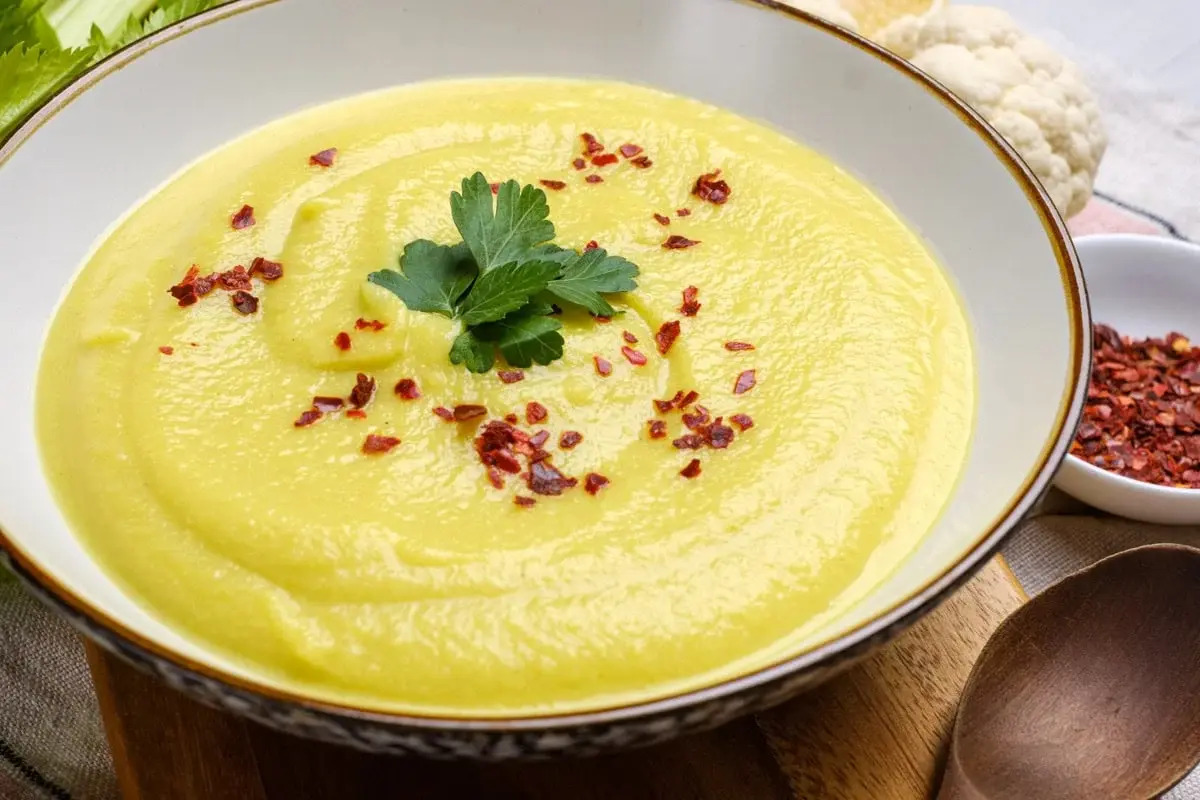 instant-pot-vegan-cauliflower-soup-recipe