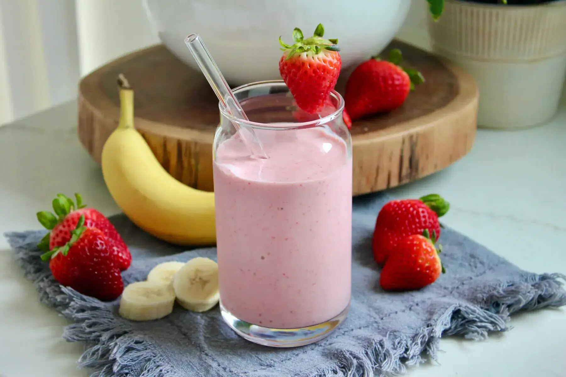 strawberry-banana-protein-smoothie-recipe