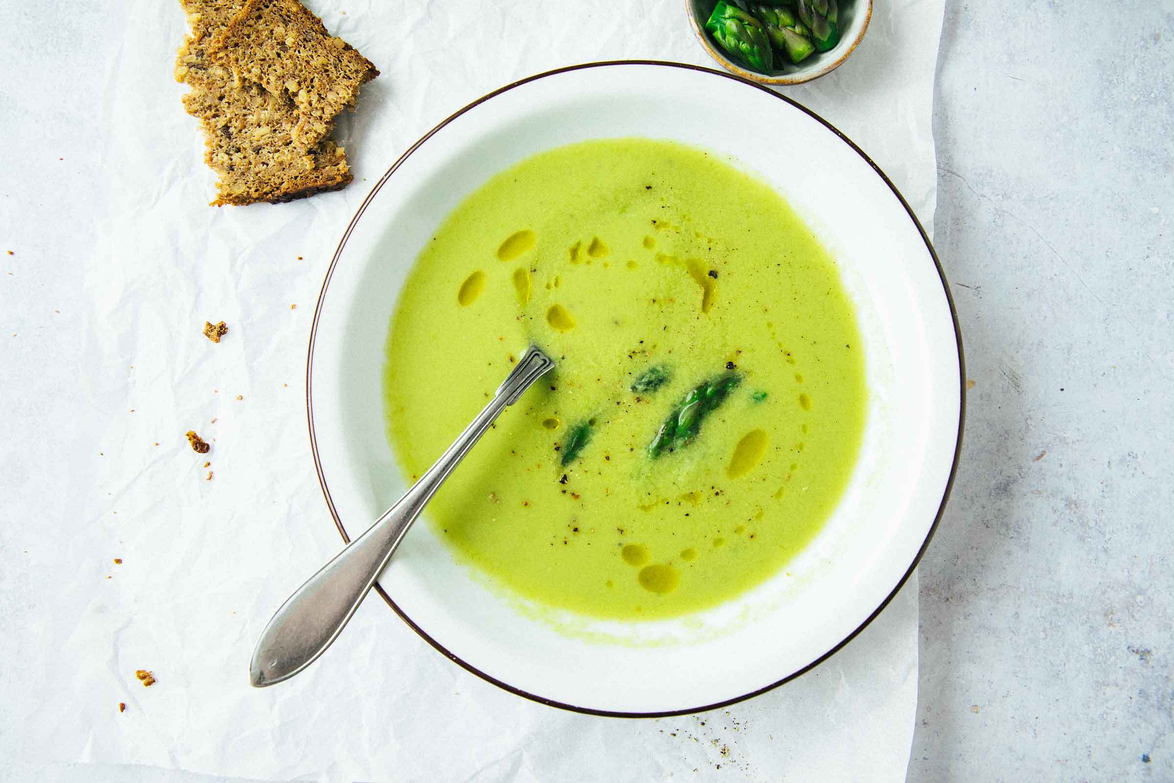 vegan-cream-of-asparagus-soup-recipe